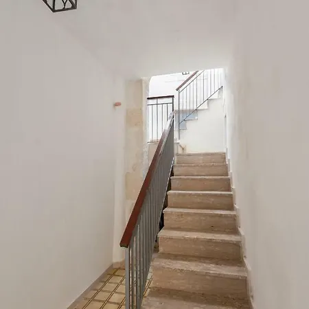 Vacancyhouse Pensión *